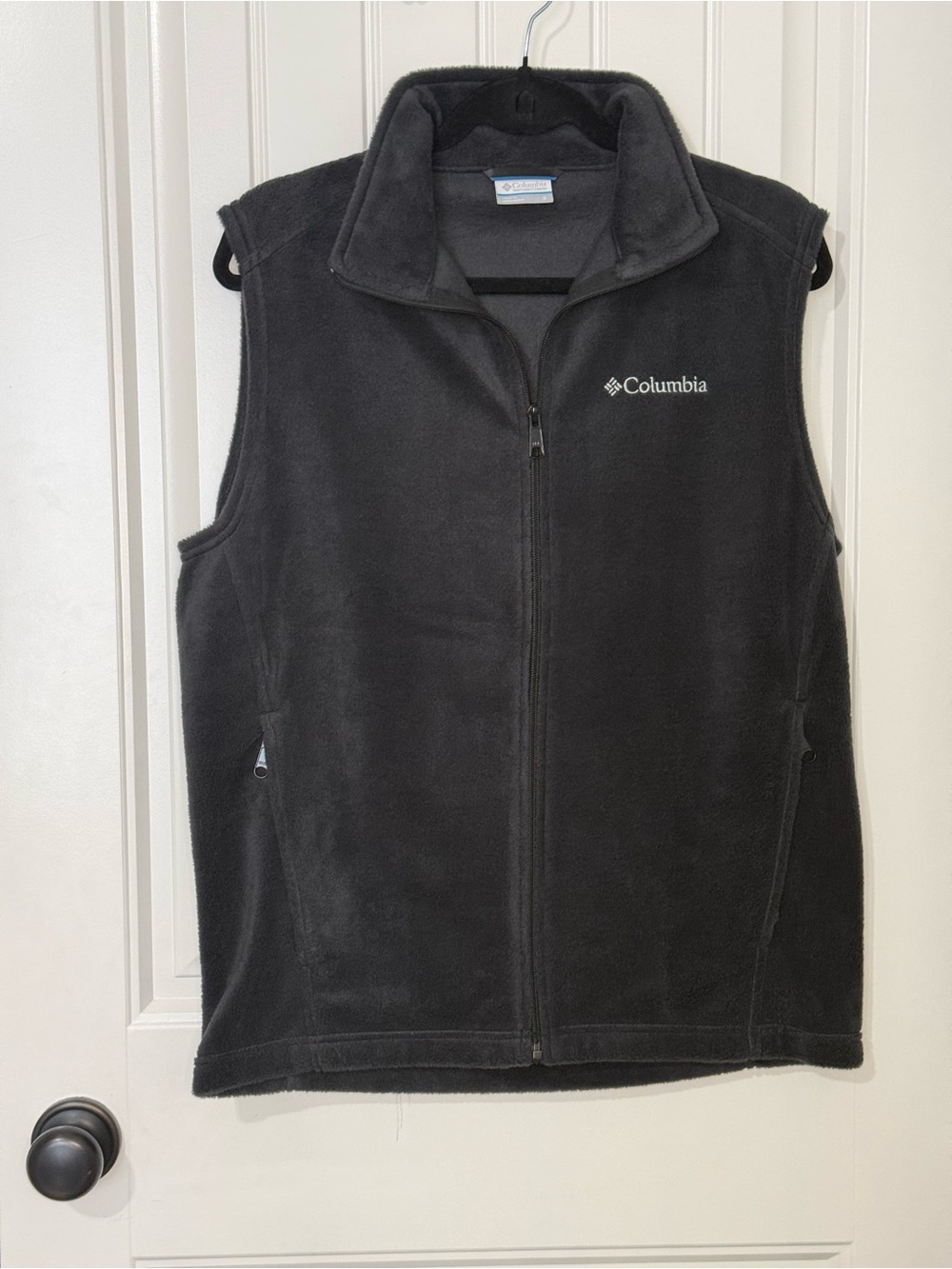 Columbia Black Fleece Vest with Zip Pockets NWOT